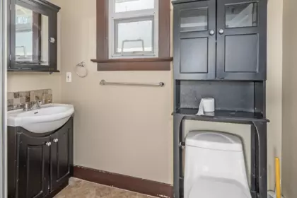 Laundry Room Photo of 6085 Quebec Street, Vancouver, BC