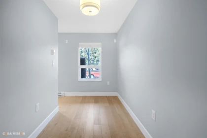 Powder Room Photo of 4762 48b Street, Ladner, BC
