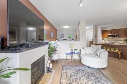 Kitchen Photo of 302 12248 224 Street, Maple Ridge, BC
