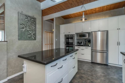 Basement Recreation Room Photo of 6572 Kempson Crescent, Delta, BC