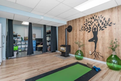 Community Amenities Photo (Clubhouse) of 27366 32a Avenue, Langley, BC
