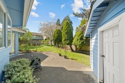 Swimming Pool Photo of 4613 St. Brides Place, Richmond, BC