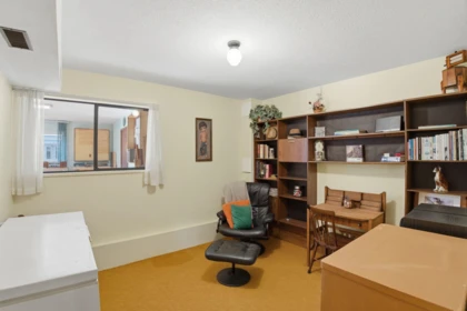 Hallway Photo of 474 Shannon Way, Delta, BC