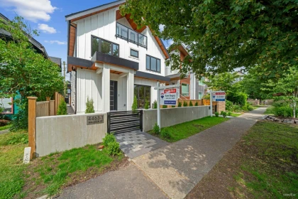 Outdoor Kitchen Photo of 1 4463 Walden Street, Vancouver, BC