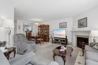 208 15300 17 Avenue, Surrey, BC, Surrey — Apartment/Condo for sale