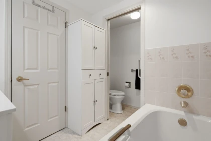 Laundry Room Photo of 208 15300 17 Avenue, Surrey, BC