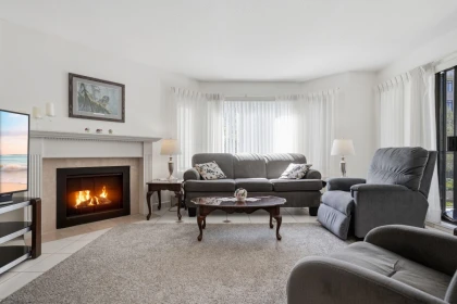 208 15300 17 Avenue, Surrey, BC, Surrey — Apartment/Condo for sale