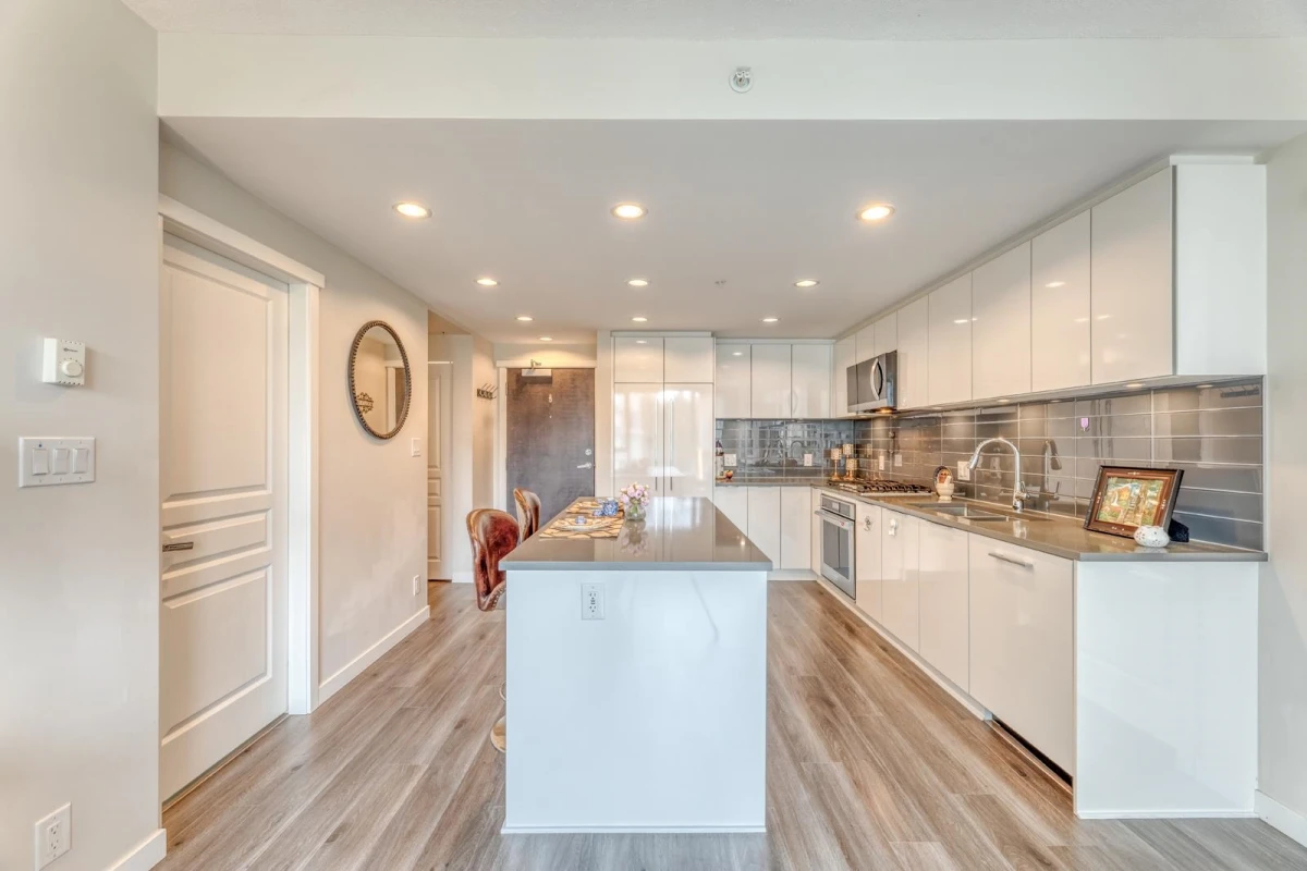 Family Room Photo of 1004 3100 Windsor Gate, Coquitlam, BC