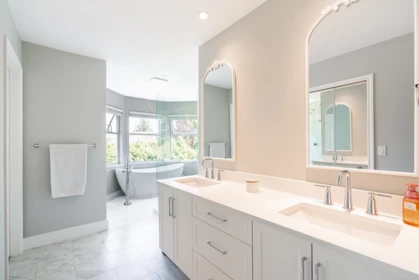 Laundry Room Photo of 6336 190 Street, Surrey, BC