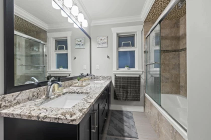 Powder Room Photo of 2012 Beaver Street, Abbotsford, BC