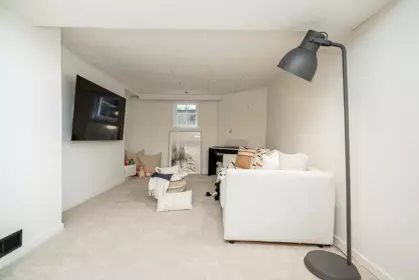 Entry Foyer Photo of 134 W 40th Avenue, Vancouver, BC