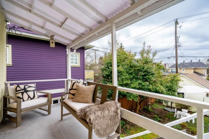 Garden / Landscaping Photo of 134 W 40th Avenue, Vancouver, BC