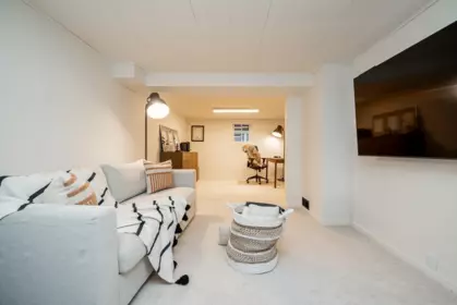 Hallway Photo of 134 W 40th Avenue, Vancouver, BC