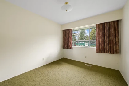 Basement Recreation Room Photo of 11688 Darby Street, Maple Ridge, BC