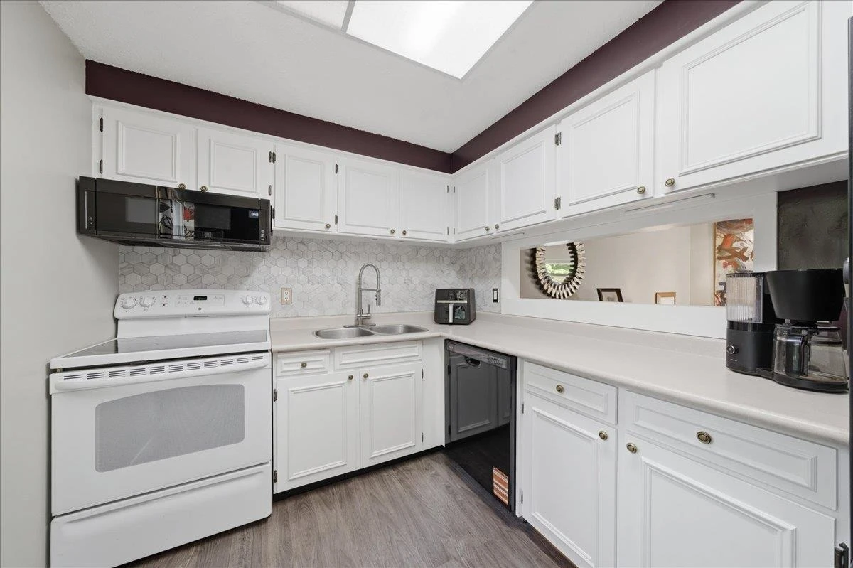 Family Room Photo of 47 1240 Falcon Drive, Coquitlam, BC