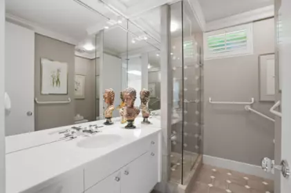 Hot Tub / Spa Photo of 2565 Point Grey Road, Vancouver, BC