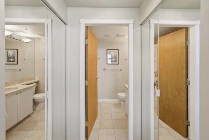 Mudroom Photo of 3405 1111 W Pender Street, Vancouver, BC
