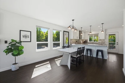 Kitchen Island Photo of 12477 230 Street, Maple Ridge, BC