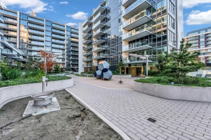 Garden / Landscaping Photo of 586 8671 Hazelbridge Way, Richmond, BC