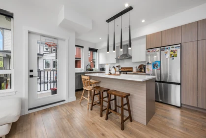 Kitchen Island Photo of 33 11851 232 Street, Maple Ridge, BC