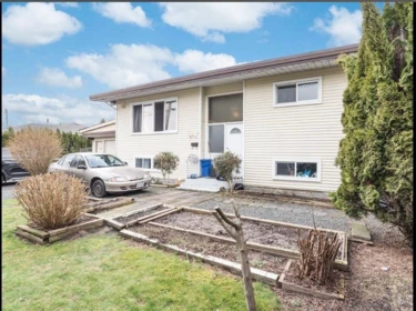 Pantry Photo of 8565 Broadway Street, Chilliwack, BC