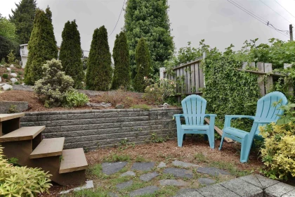 Breakfast Nook Photo of 484 Marine Drive, Gibsons, BC