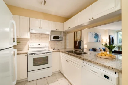 Kitchen Photo of 106 5860 Dover Crescent, Richmond, BC