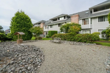 Front Yard Photo of 103 11578 225 Street, Maple Ridge, BC