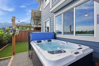 Playground / Recreational Area Near 37 50634 Ledgestone Place, Chilliwack, BC