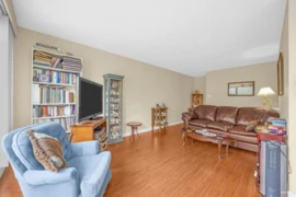 100 10200 4th Avenue, Richmond, BC