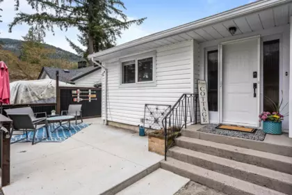 404 Birch Street, Cultus Lake, BC, Cultus Lake — Single Family Residence for sale