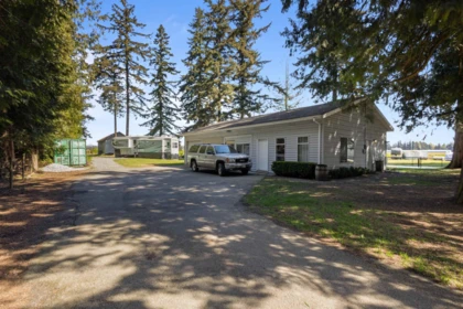 Garden / Landscaping Photo of 1404 Townline Road, Abbotsford, BC