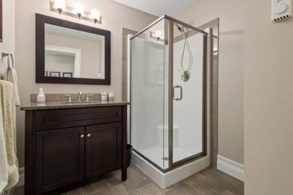 Guest Bathroom Photo of 1404 Townline Road, Abbotsford, BC