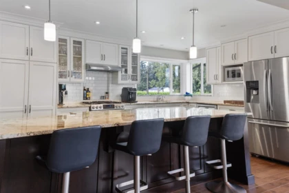 Kitchen Photo of 1404 Townline Road, Abbotsford, BC