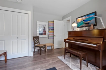 Powder Room Photo of 1404 Townline Road, Abbotsford, BC