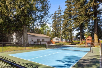 Swimming Pool Photo of 1404 Townline Road, Abbotsford, BC