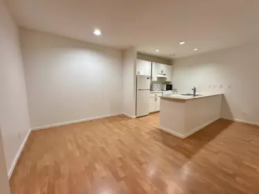 21 2050 Lake Placid Road, Whistler, BC, Whistler — Apartment/Condo for sale