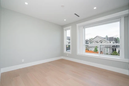 Entry Foyer Photo of 1715 167 Street, Surrey, BC