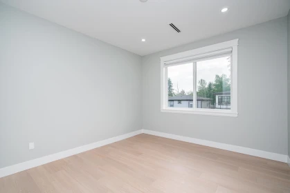 Laundry Room Photo of 1715 167 Street, Surrey, BC