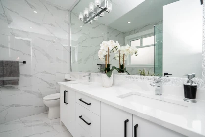 Powder Room Photo of 1715 167 Street, Surrey, BC