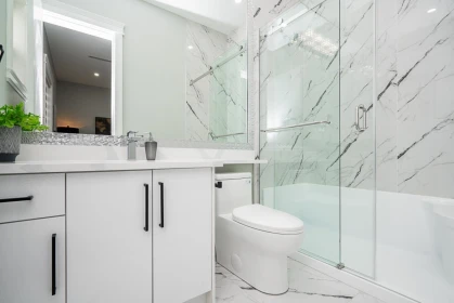 Primary Bathroom Photo of 1715 167 Street, Surrey, BC