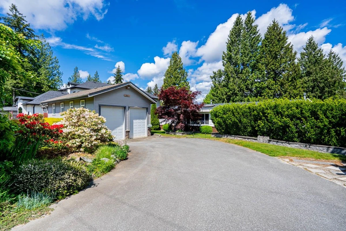 Family Room Photo of 20571 46a Avenue, Langley, BC