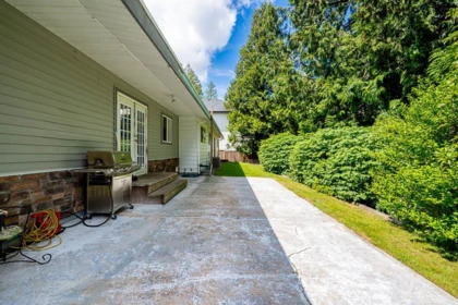 Outdoor Kitchen Photo of 20571 46a Avenue, Langley, BC
