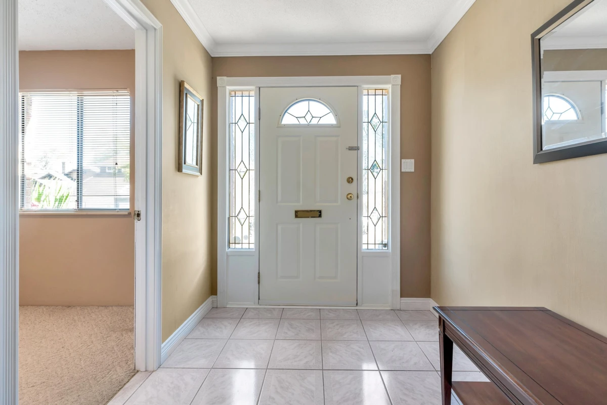 Living Room Photo of 10981 63 Avenue, Delta, BC