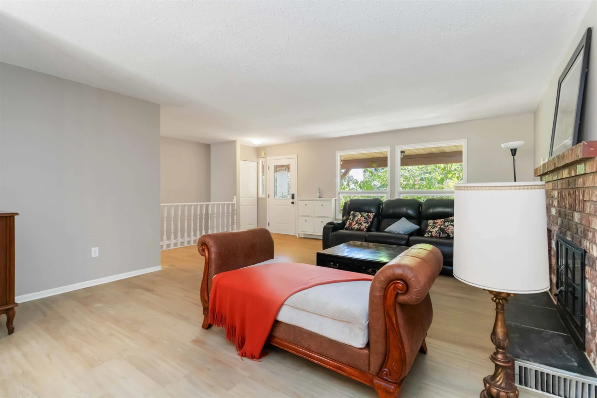Dining Area Photo of 31747 Viewcrest Avenue, Mission, BC