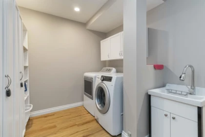Mudroom Photo of 31747 Viewcrest Avenue, Mission, BC