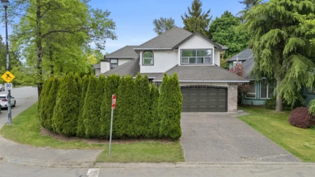 Basement Recreation Room Photo of 10898 160a Street, Surrey, BC