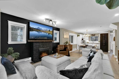 101 13368 72 Avenue, Surrey, BC, Surrey — Townhouse for sale