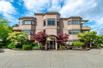 Swimming Pool Photo of 403 78 Richmond Street, New Westminster, BC