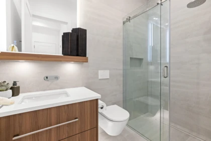 Laundry Room Photo of 2 5061 Blenheim Street, Vancouver, BC